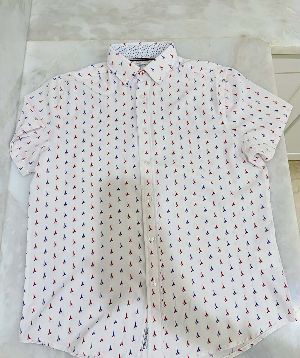 International Report Shirt Small